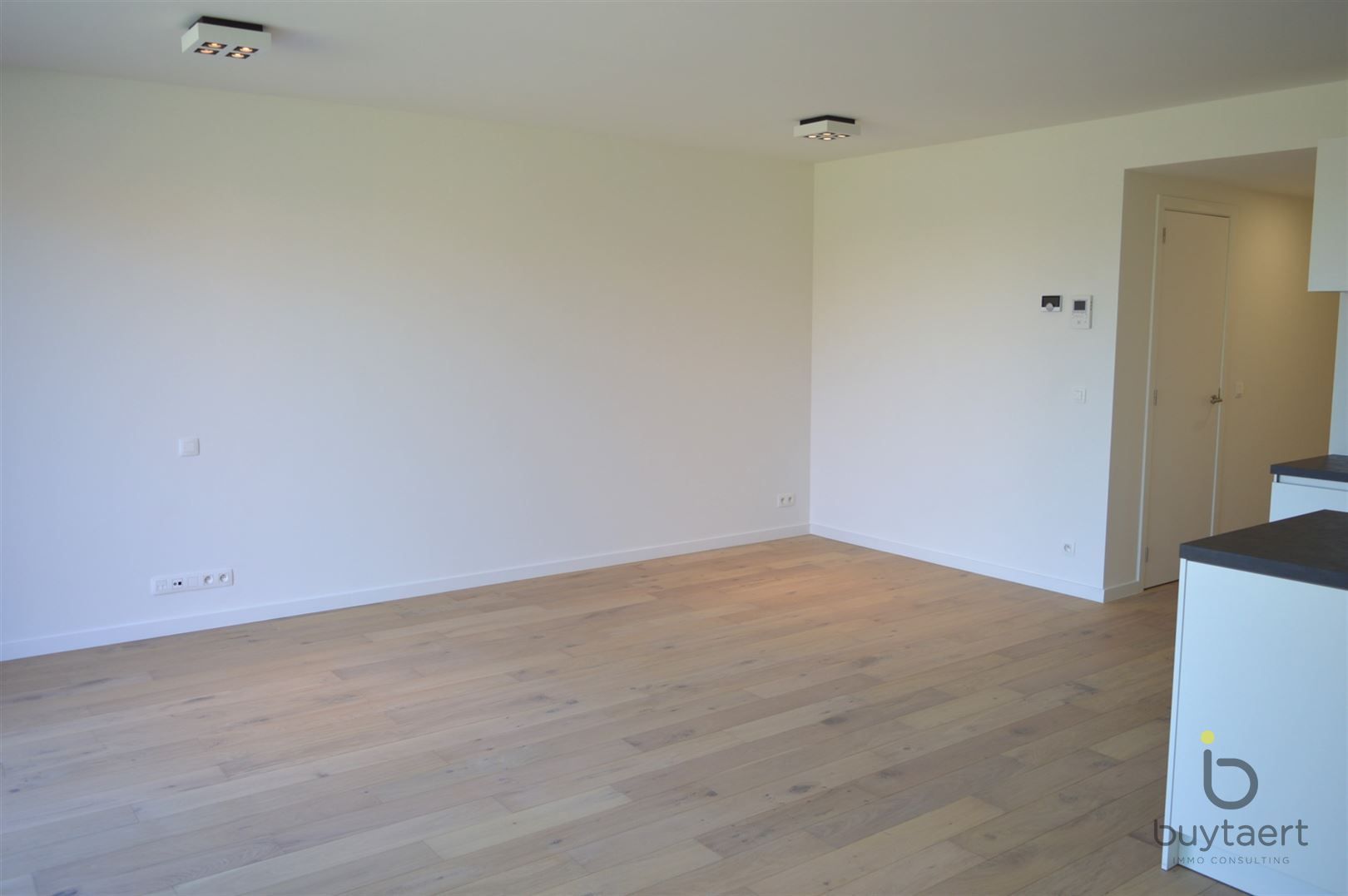 Nieuwbouw gelijklvoers appartement met twee slpks. foto 8