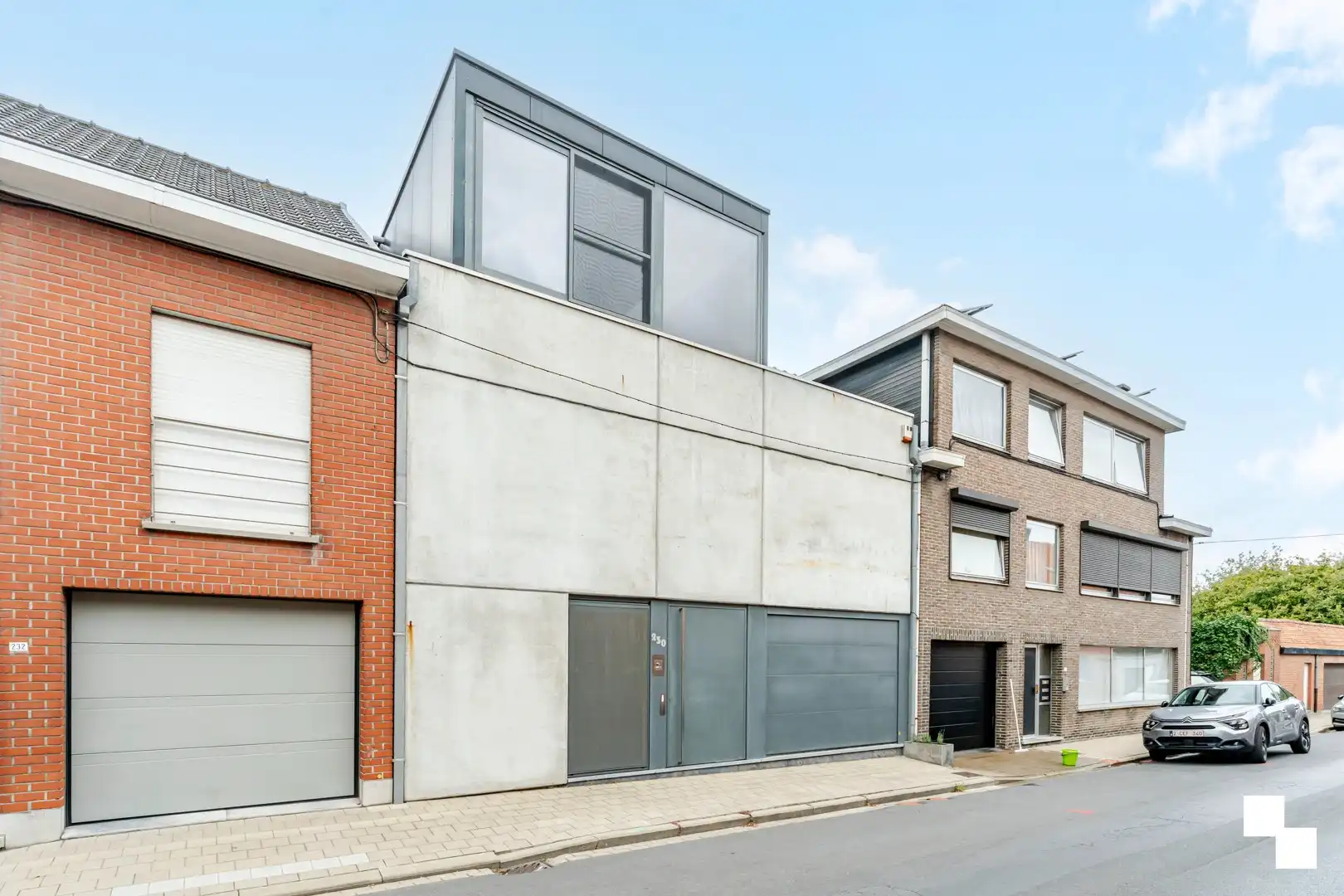 Industriële loft/woning op perceel van 460m² nabij centrum Izegem foto 2