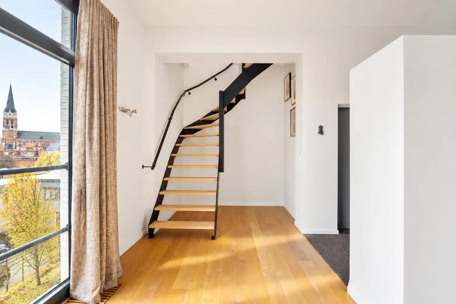 Uitzonderlijke loft 200m² + aangelegde daktuin, terras en 2 optionele garages in rustig, groen woonerf op de grens Borgerhout/Antwerpen foto 10