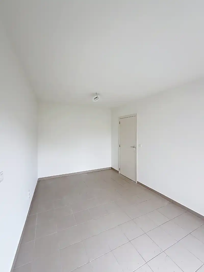Gelijkvloers appartement met 2 slaapkamers en tuin foto 8