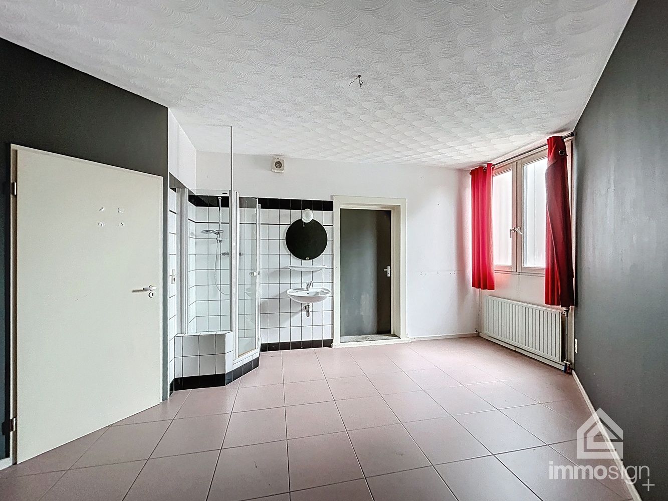 Bedrijfshal, kantoren en twee woonunits. Werken en wonen combineren op één strategische locatie! foto 21