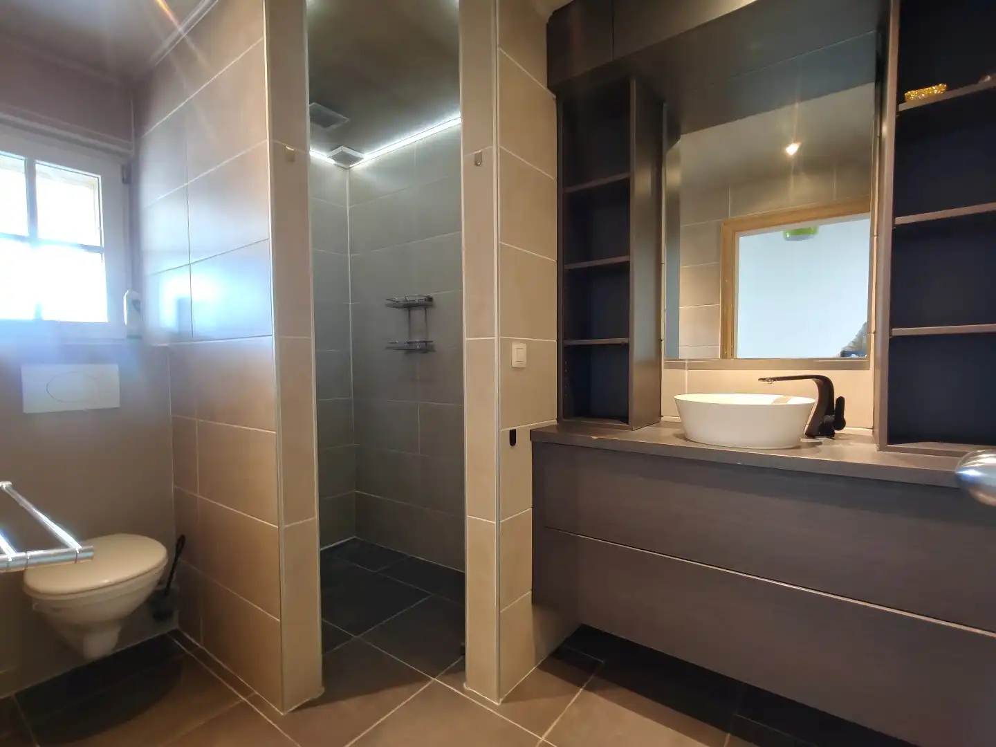 Woning met tuin en zonnepanelen te Lokeren foto 5