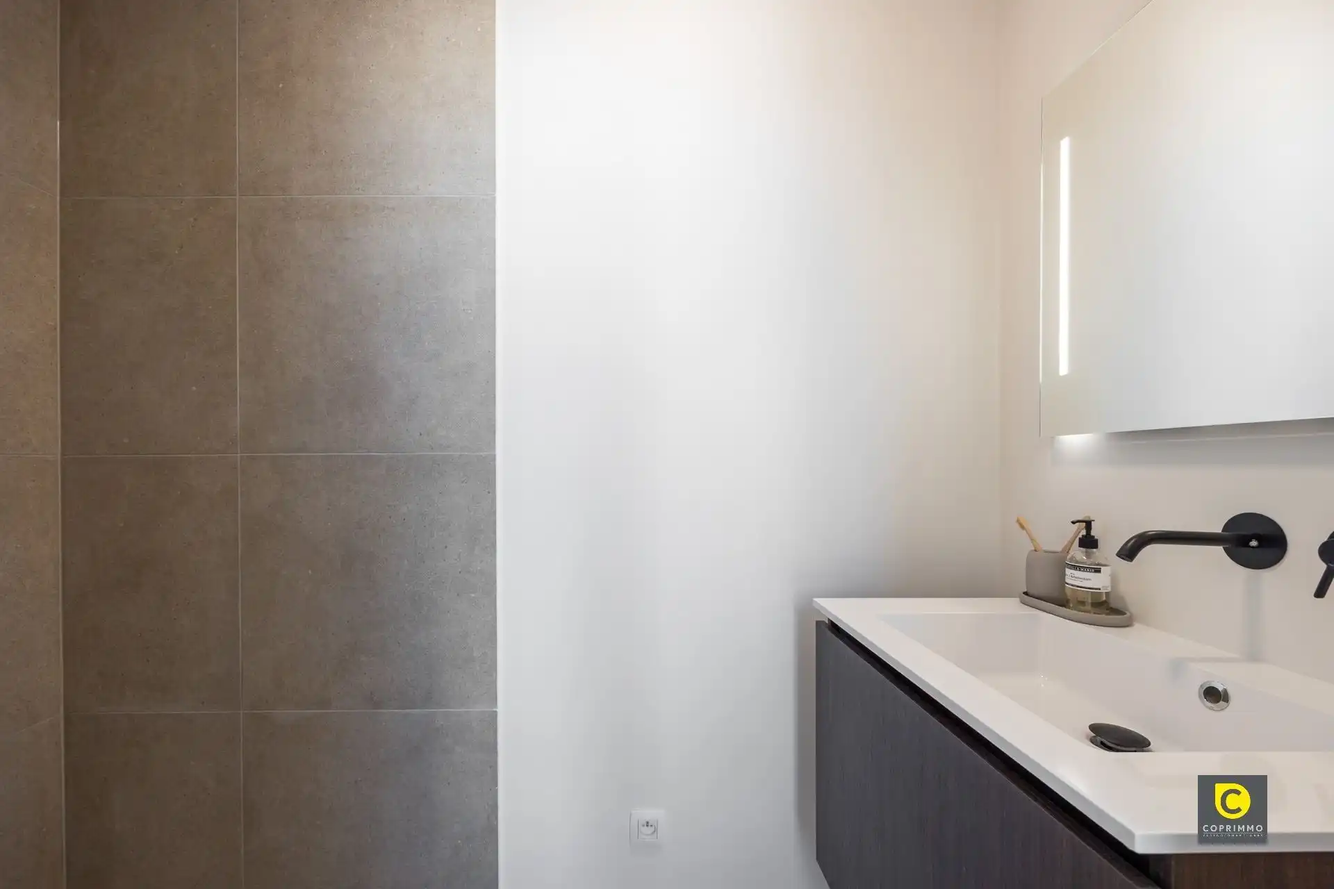 luxueus nieuwbouw penthouse met giga terras foto 14