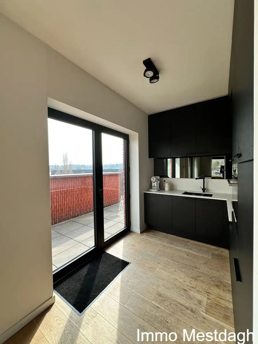 Unieke Penthouse met Panoramisch Uitzicht & Terrassen Rondom foto 18