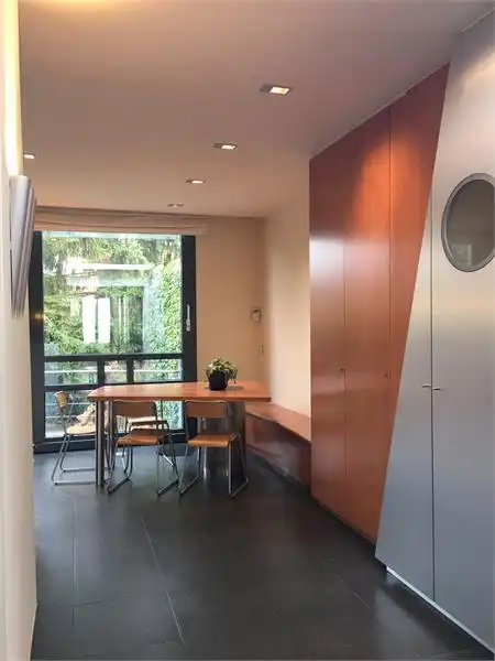 STADSWONING MET STADSTUIN EN PRAKTIJKRUIMTE foto 4