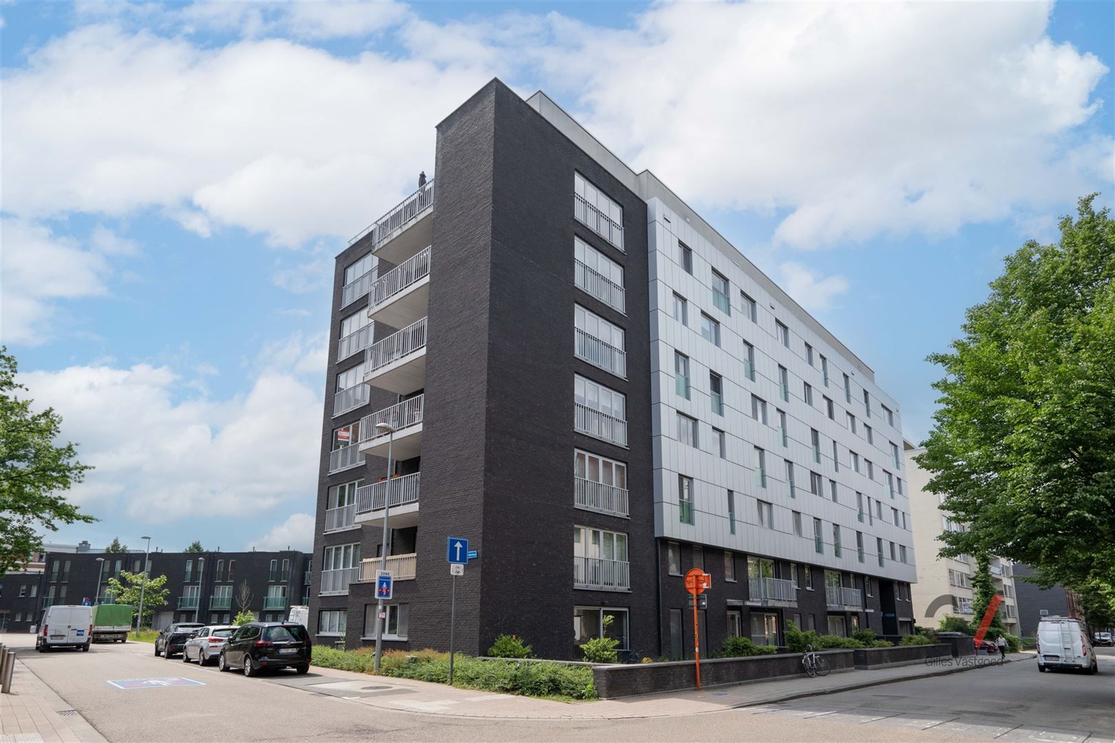 Stijlvol appartement met privé tuin & terras  foto 8