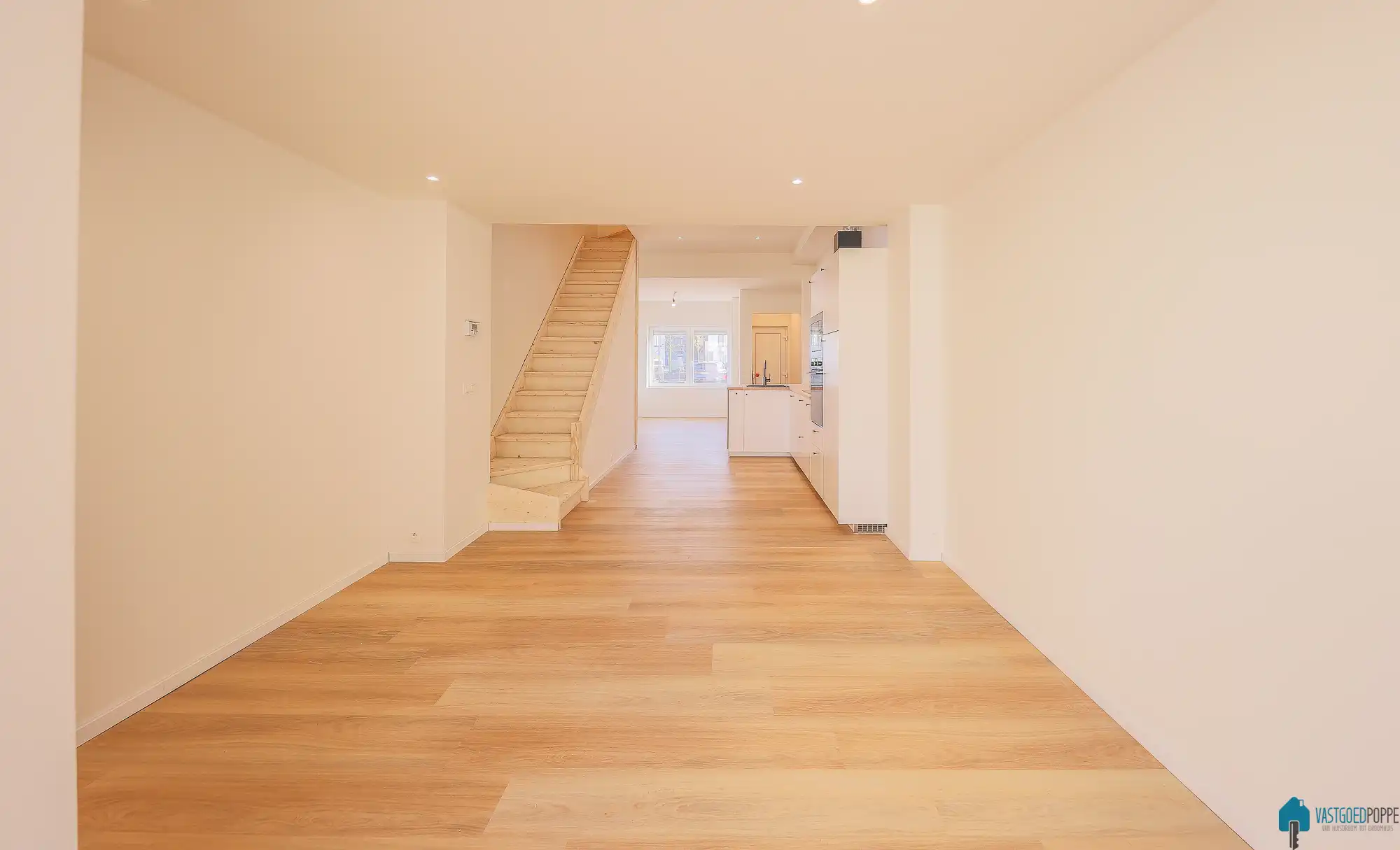 Volledig gerenoveerde stadswoning  foto 6