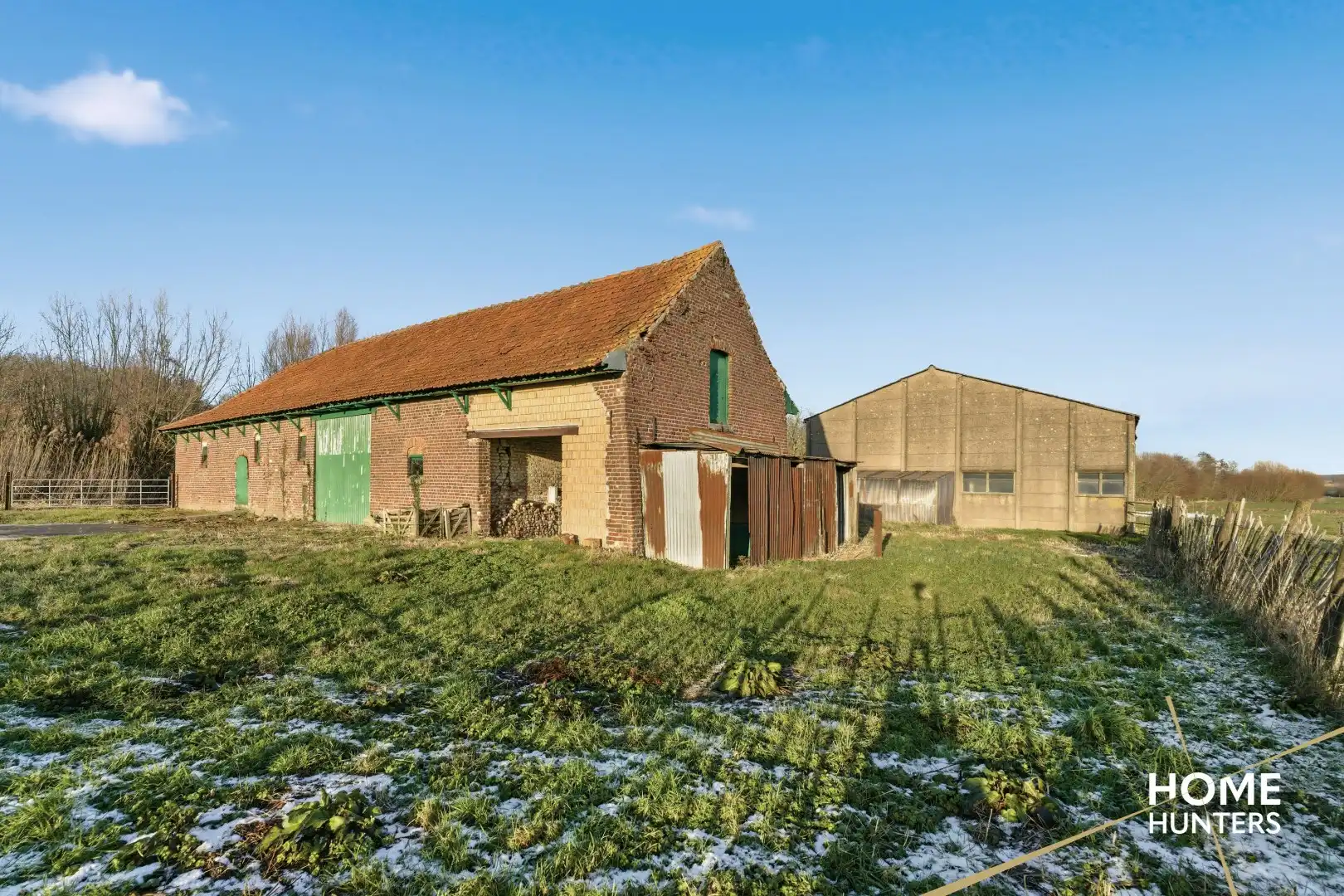 Unieke te renoveren hoeve op 14.188 m² met adembenemend zicht op de Kemmelberg foto 4