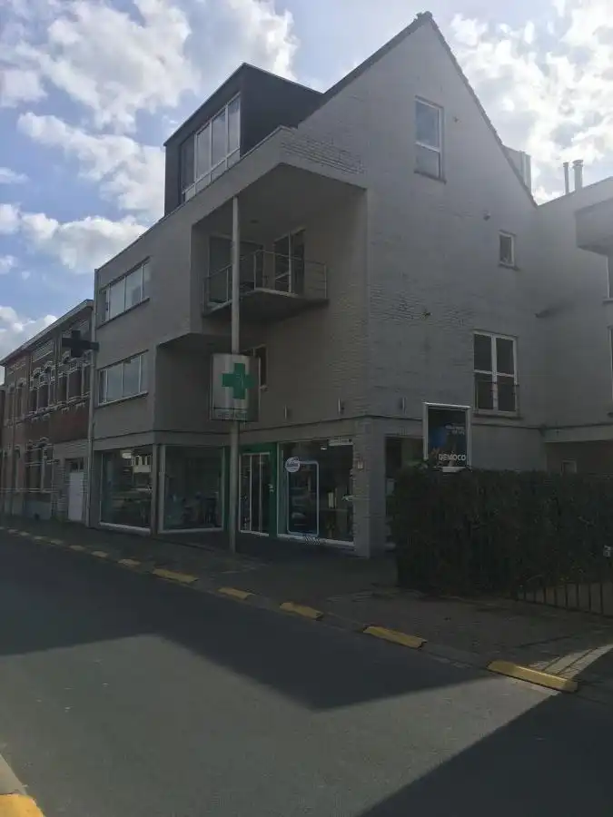 Stationsstraat 27, 2830 Willebroek foto {{pictureIndex}}
