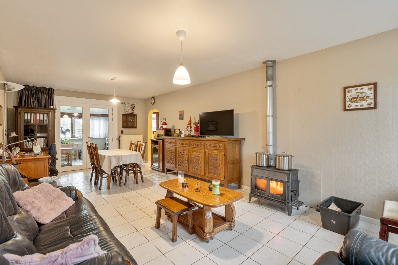 Vrijstaande gezinswoning, gebouwd in 1993 op een perceel van 5a74ca, gunstige ligging vlakbij het centrum. foto 6