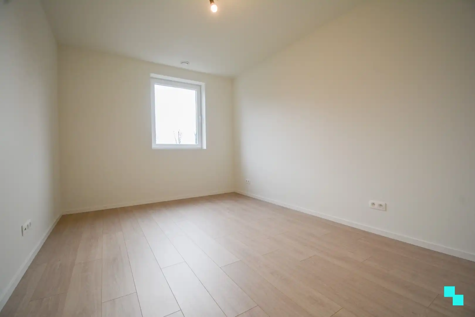 Volledig afgewerkte nieuwbouwwoning met carport te Sleihage foto 11