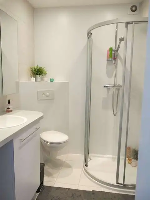 Comfortabel 2-slaapkamerappartement met Balkonterras te huur in Assebroek Brugge foto 9