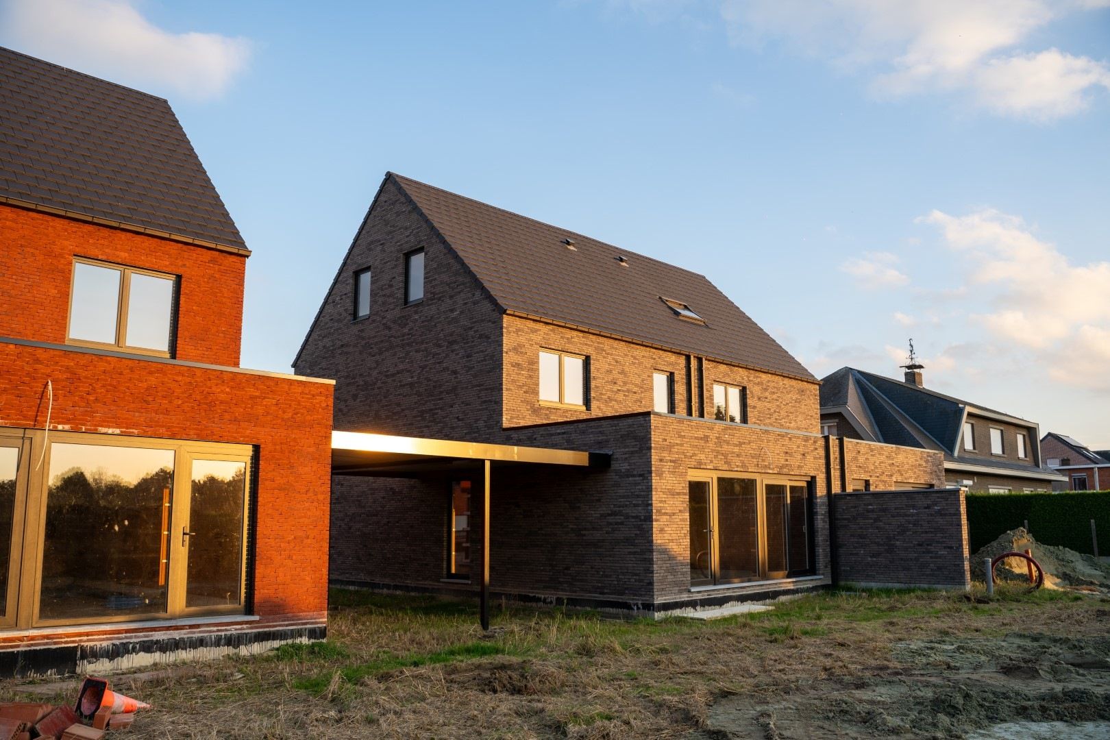 Energiezuinige halfopen bebouwing met prachtig zicht foto 9