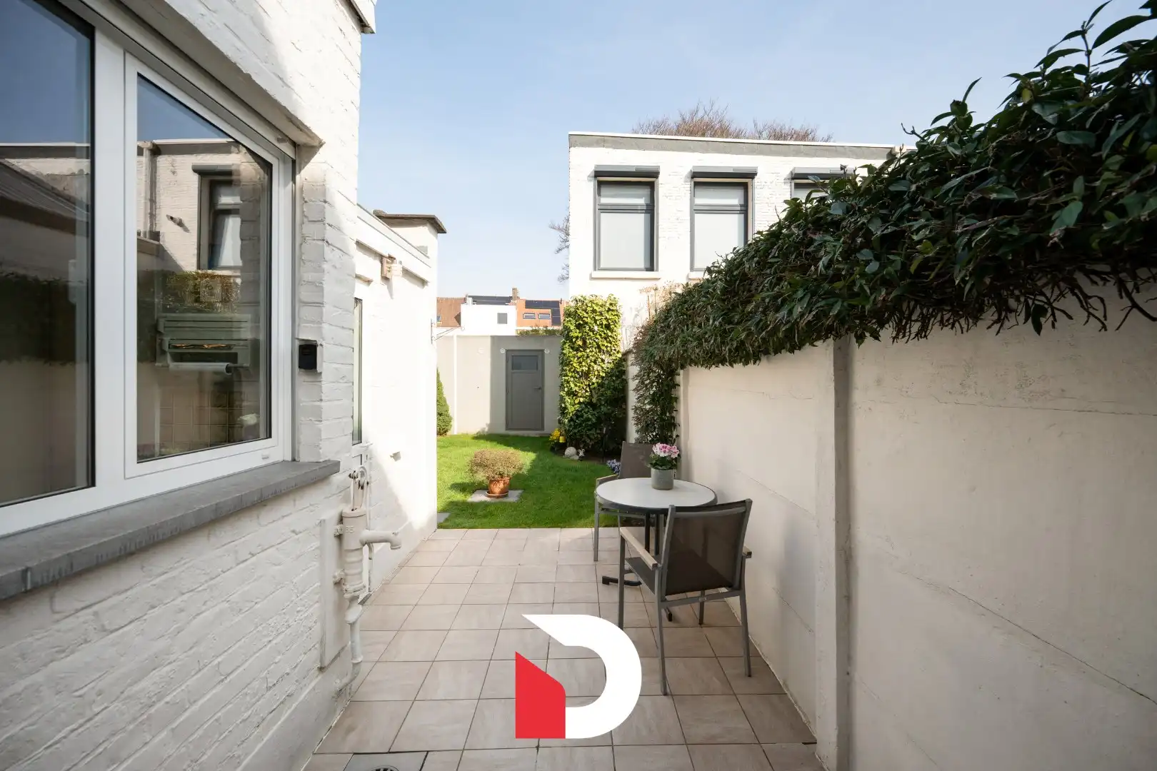 Riante burgerwoning te Kristus-Koning met 4 slk tuin en garagebox foto 24