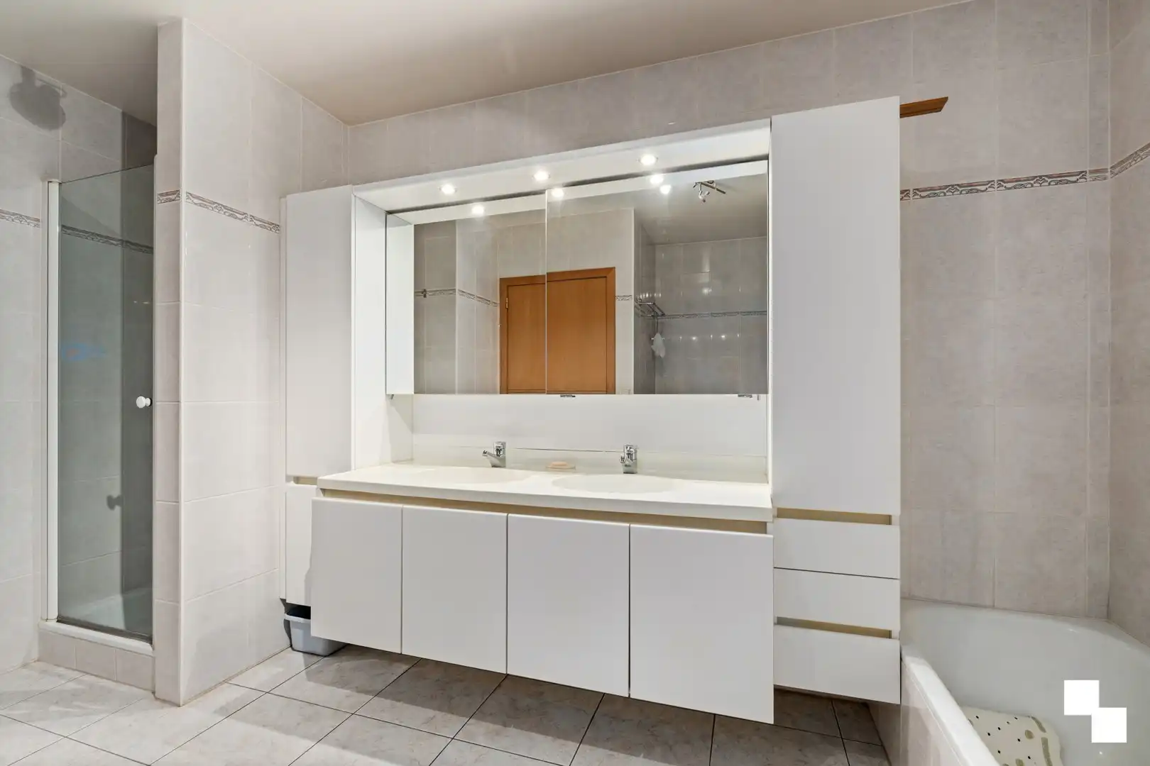 Ruim 3-slaapkamer appartement - centrum Roeselare foto 18