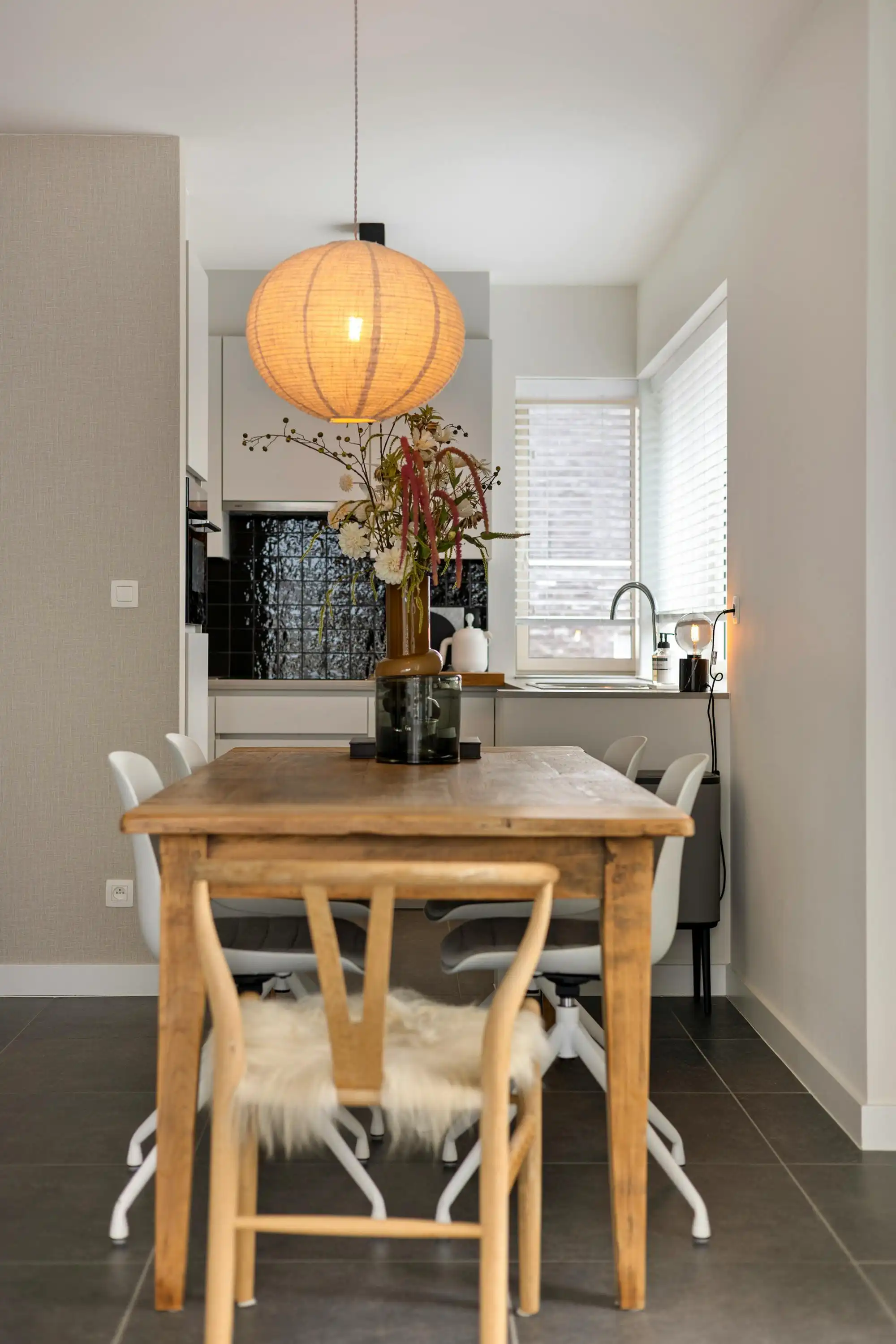 Tof instapklaar appartement met staanplaats te koop in Meer! foto 9