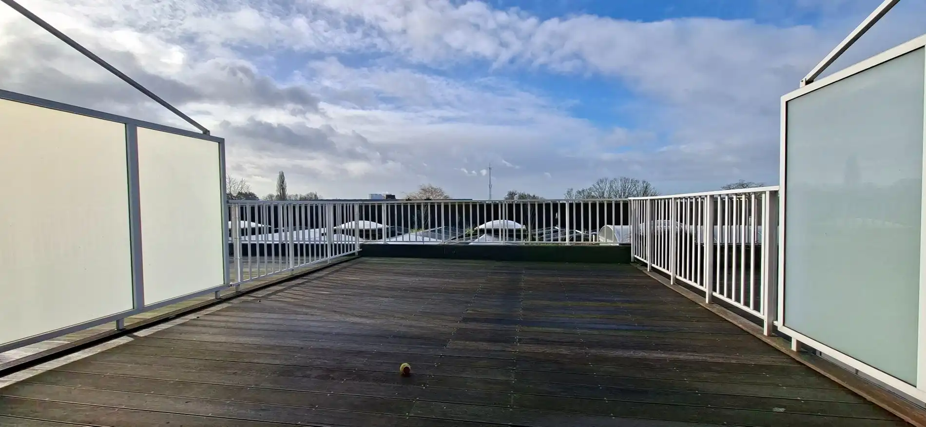 Centraal gelegen comfortabel appartement foto 11