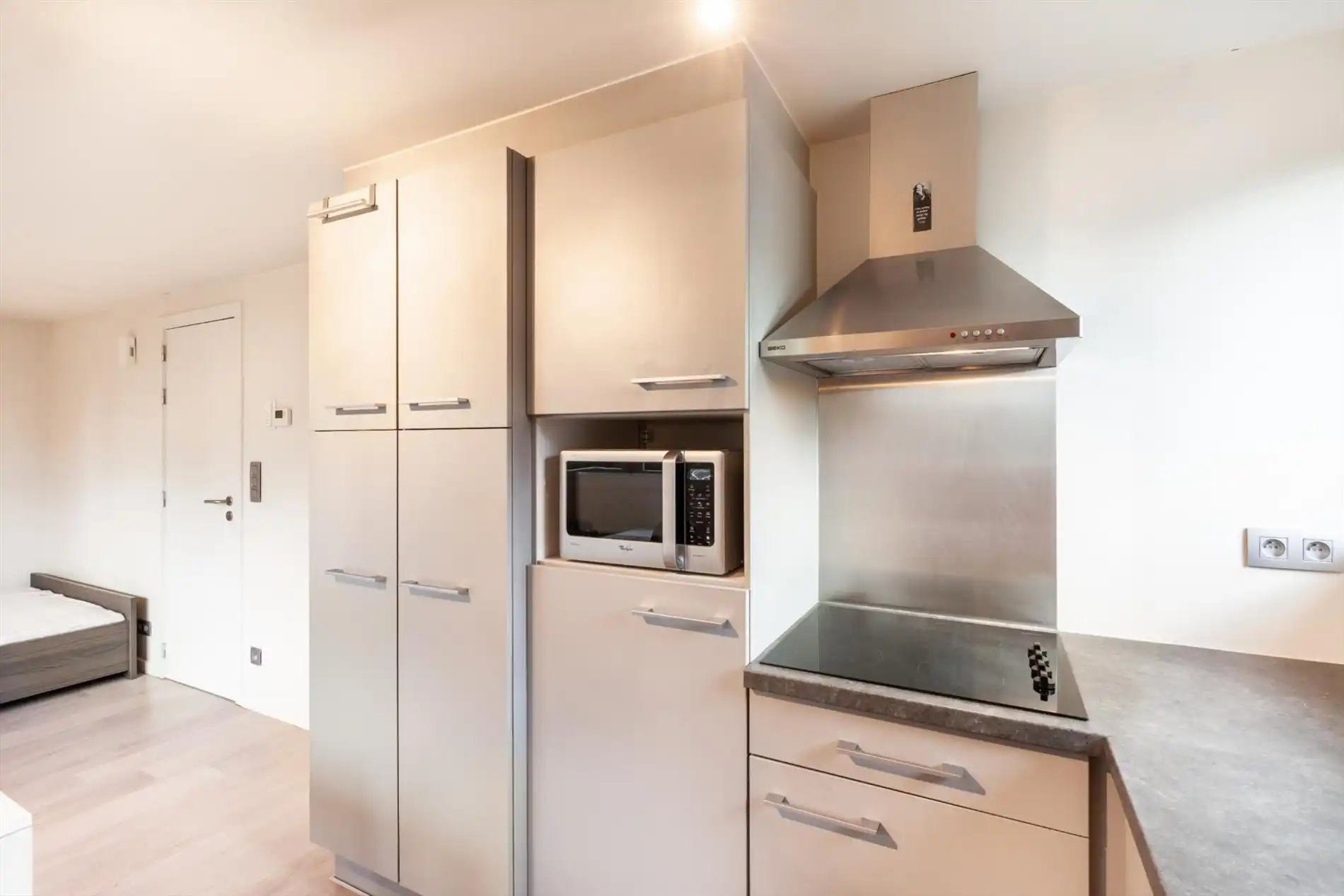 Bemeubelde studio vlakbij Gasthuisberg foto 5