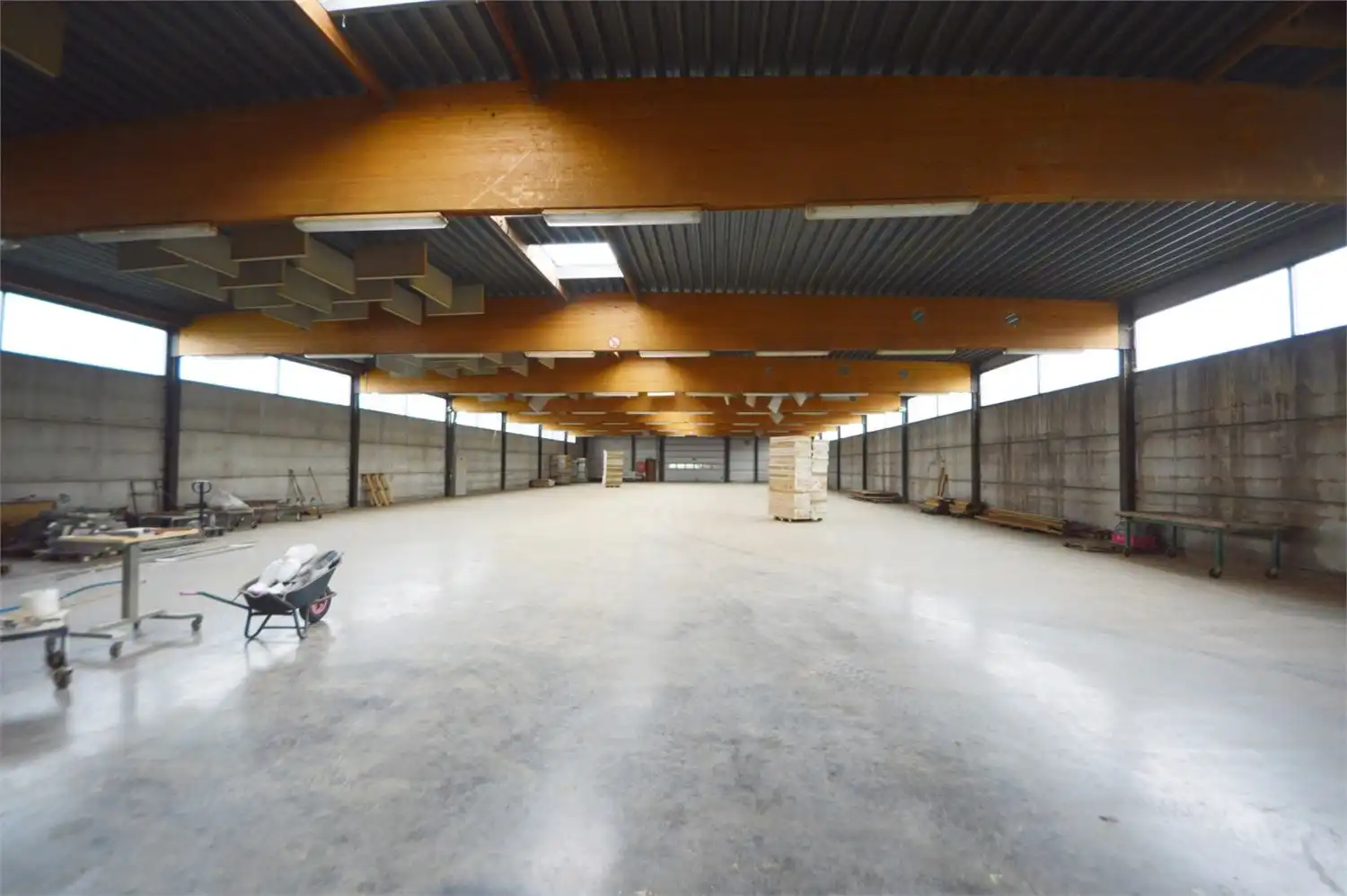 UNIEK BEDRIJFSGEBOUW INDUSTRIEZONE NOORD II CA. 500 m² foto 6