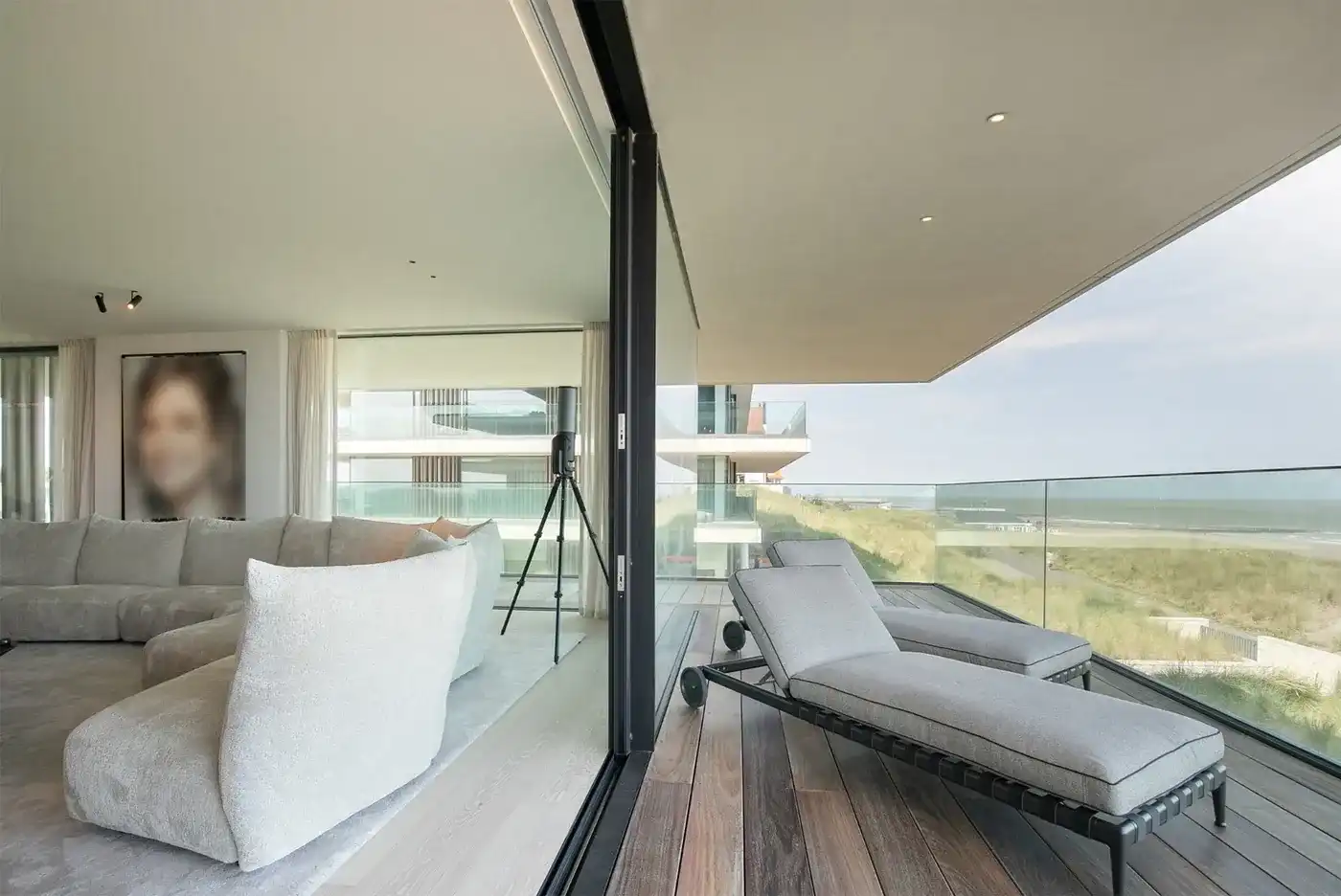 Uiterst smaakvol en top-notch afgewerkt appartement met panoramische zeezichten te Cadzand foto 15