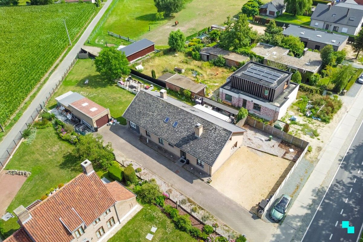 Ruime woning nabij de Makegemse bossen foto 32