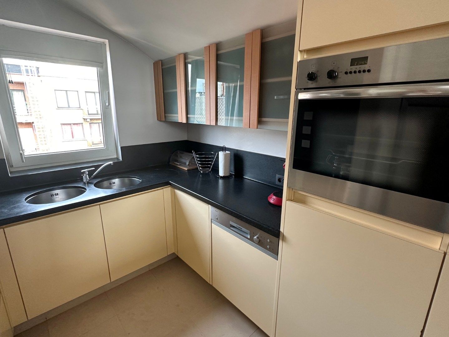 PRACHTIGE GEMEUBELDE PENTHOUSE TE KOOP OP 100 M. VAN HET STRAND IN KOKSIJDE foto 7