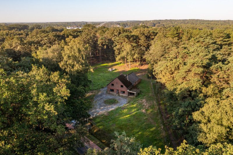 Uniek gelegen renovatieproject op 1,8 ha foto 38