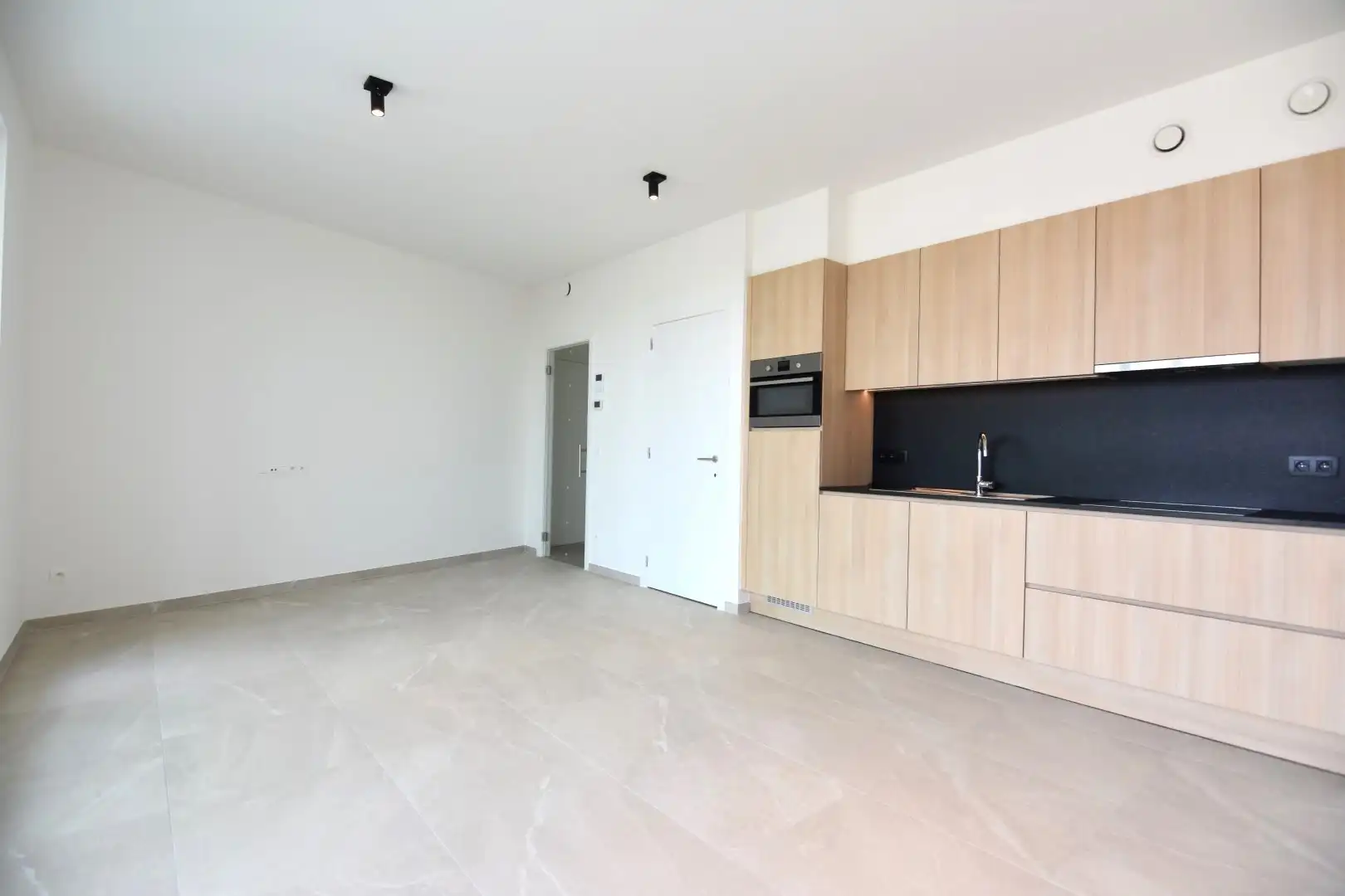 Mooi nieuwbouw 2-slpk appartement in ROULEVARD foto 6