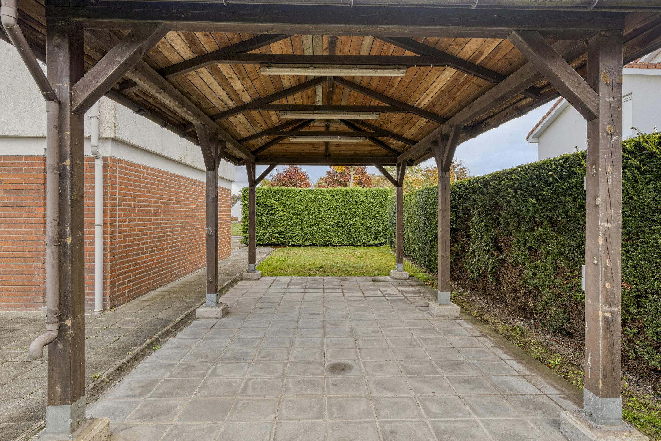 Woning met 4 slaapkamers, tuin en garage te Veurne op 521m². foto 21