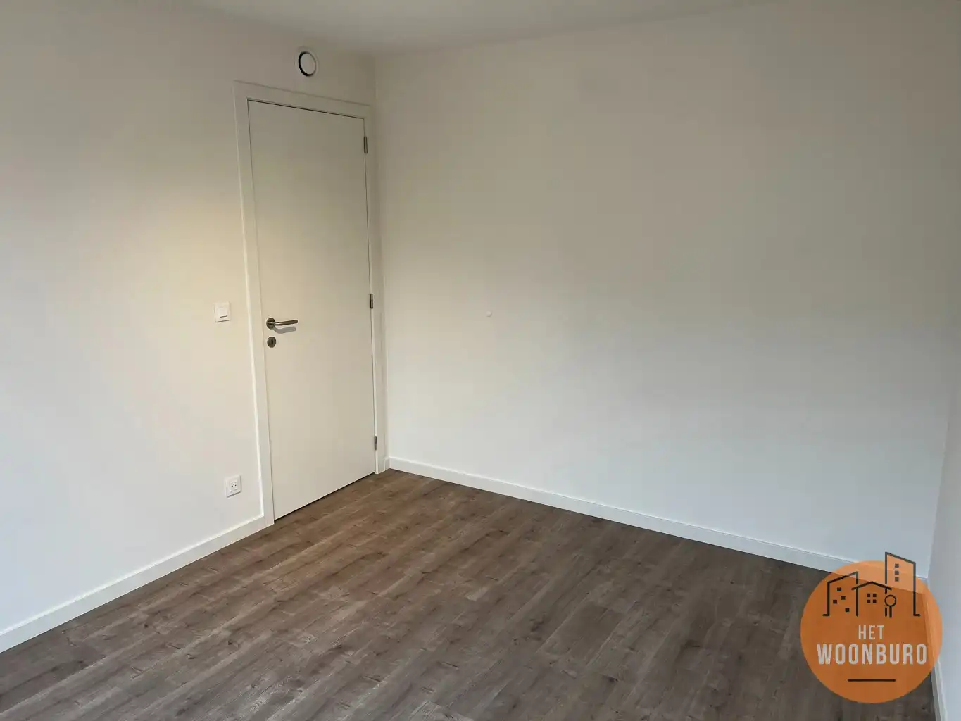 Nieuwbouw duplex met vrij beroepersruimte en 2 staanplaatsen foto 12