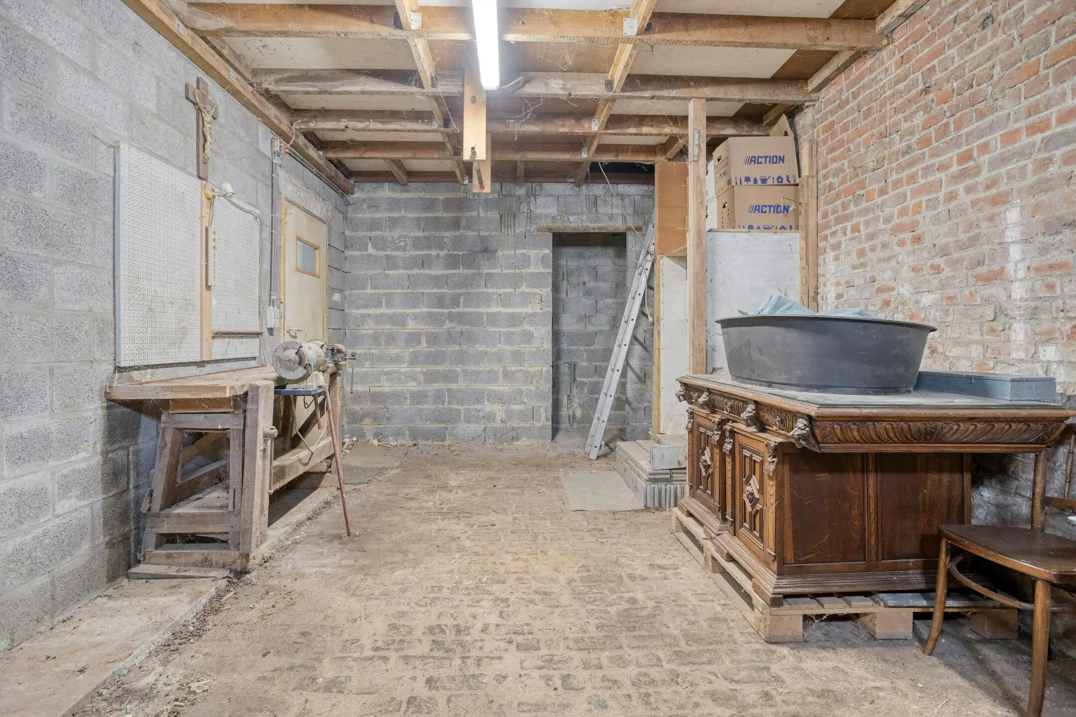 Ruime te renoveren gezinswoning op 588 m² te koop te Heule! foto 21