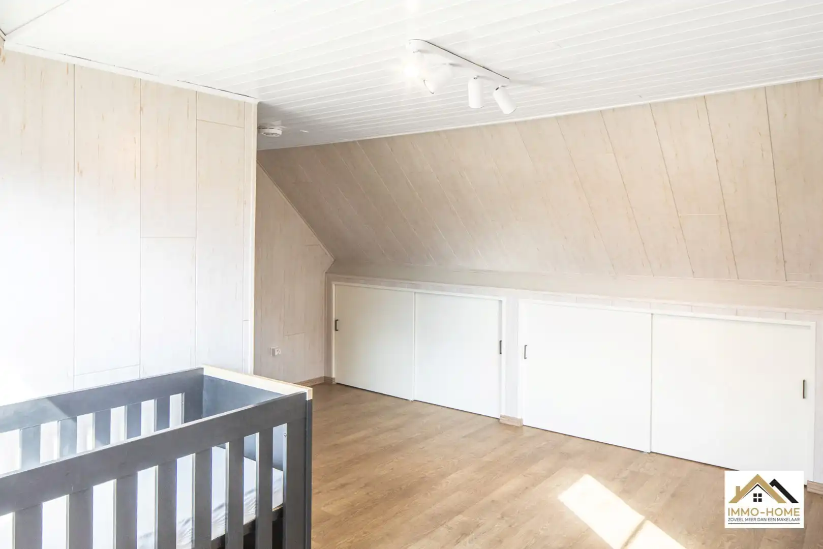 Halfopen bebouwing nabij centrum Wachtebeke foto 17