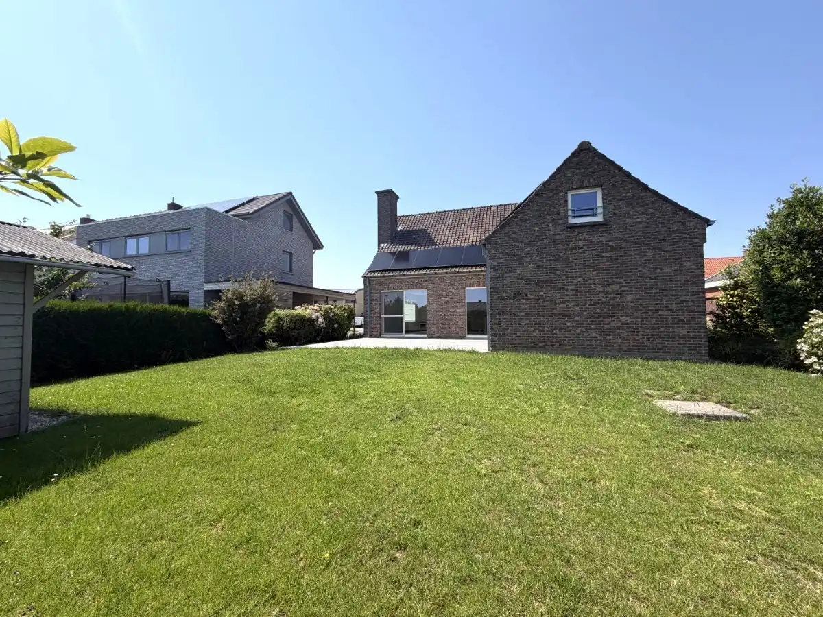 Moorslede - Instapklare gezinswoning met garage, tuin en gelijkvloerse slaapkamer foto 19