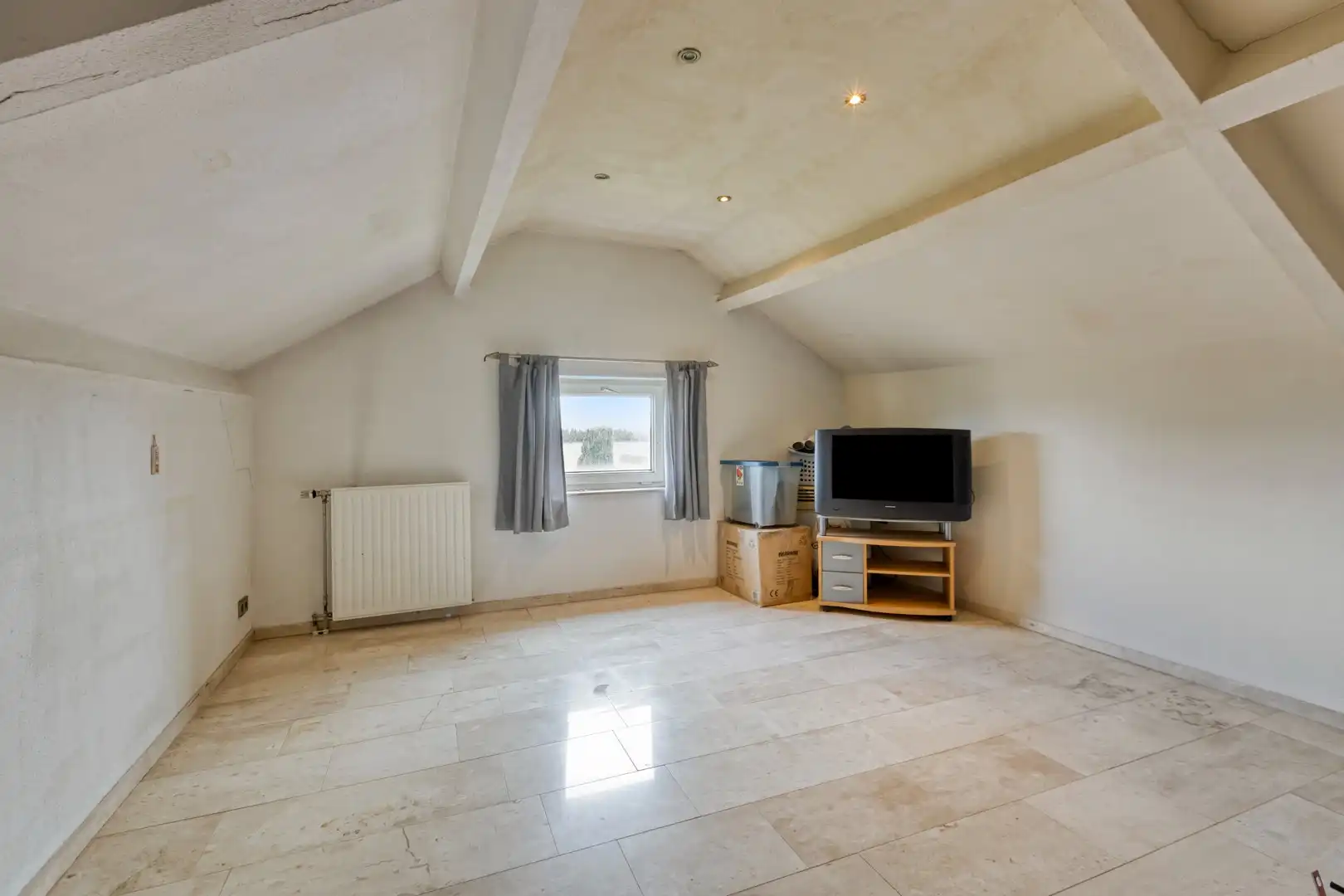 Charmante gezinswoning op ruim perceel foto 32