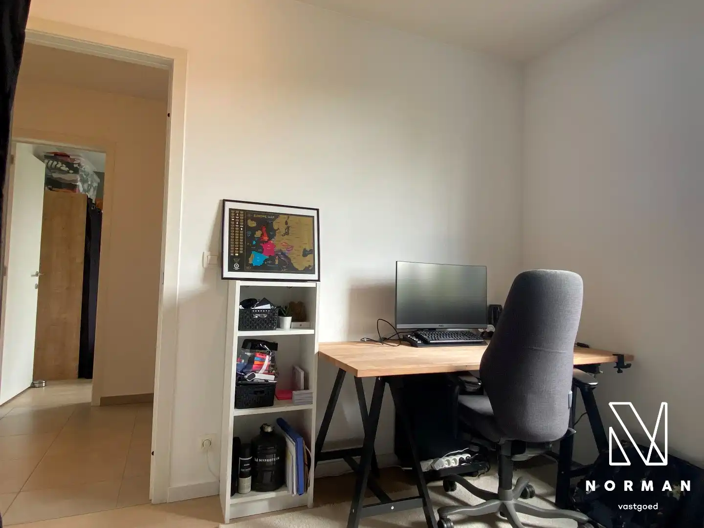 Recent 2-slaapkamer appartement nabij centrum van Harelbeke te huur foto 8