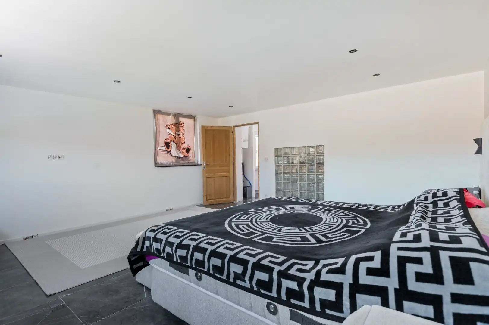 Gerenoveerde woning met tuin, carport en rustige ligging in Willebroek! foto 14