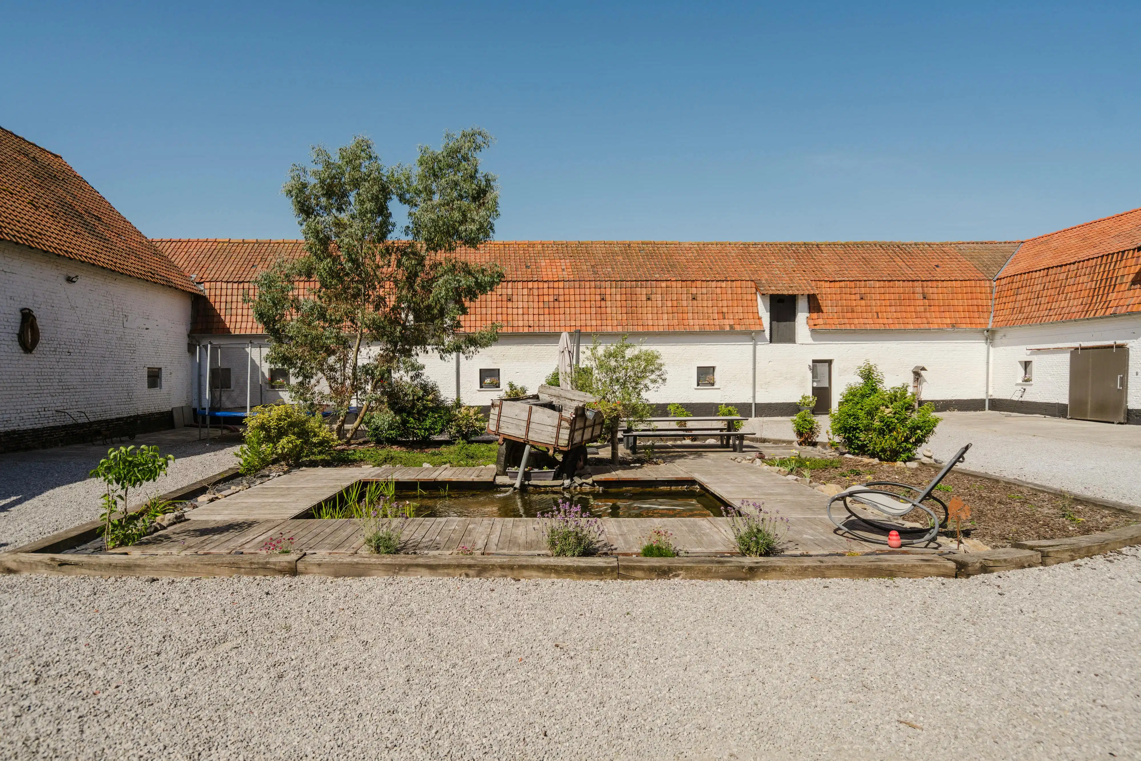 Karaktervolle hoeve met open zicht op de Kemmelberg en tal van mogelijkheden op 7.425 m² foto 5