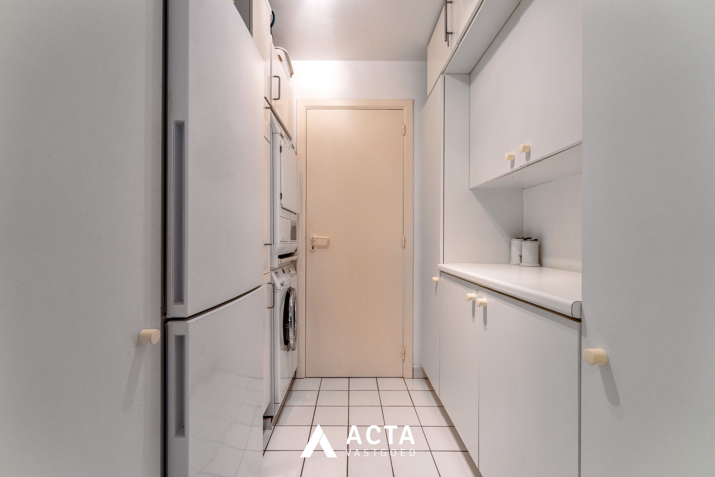 Ruim appartement met drie slaapkamers aan het Leopoldpark foto 9