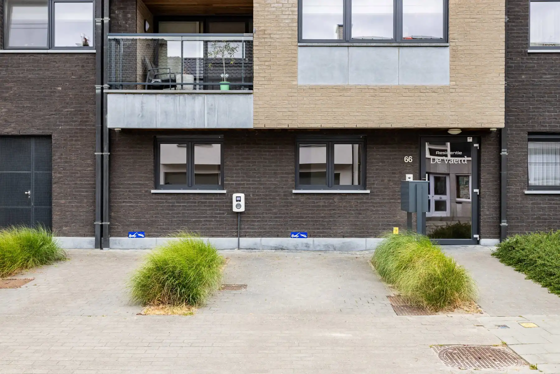 Gelijkvloers app. met tuin en 2 ondergrondse staanplaatsen foto 23