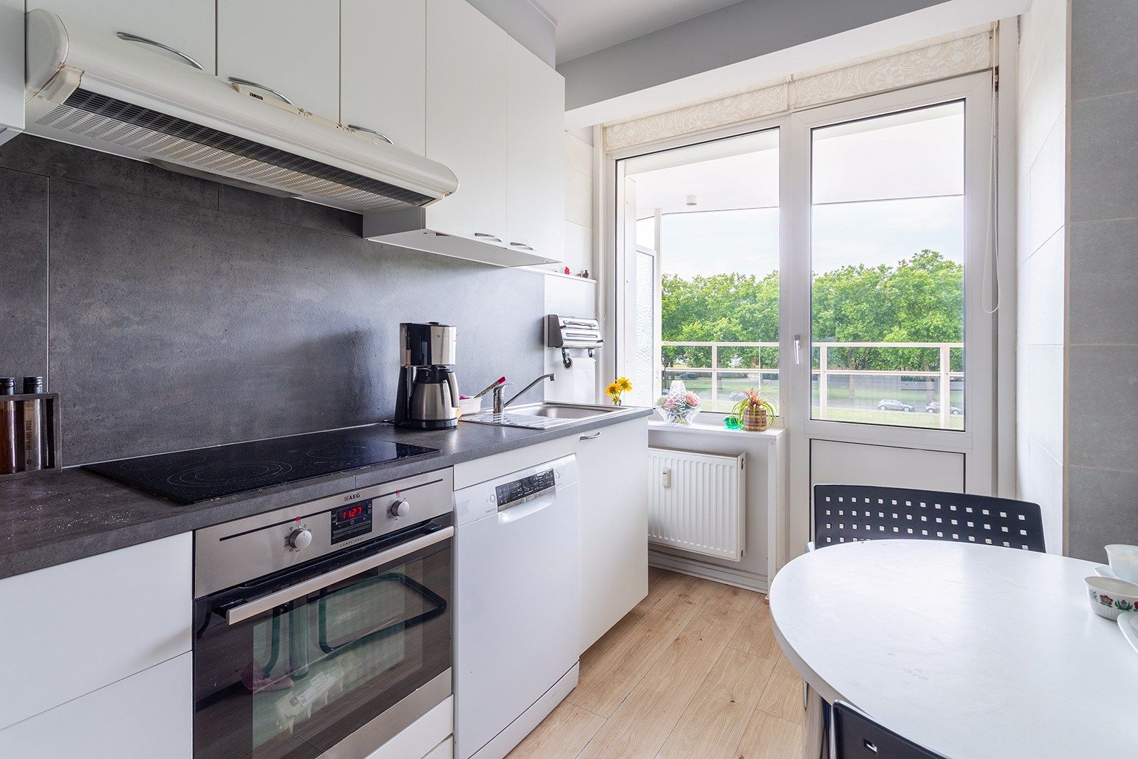 Vernieuwd appartement op de 2de verdieping foto 6