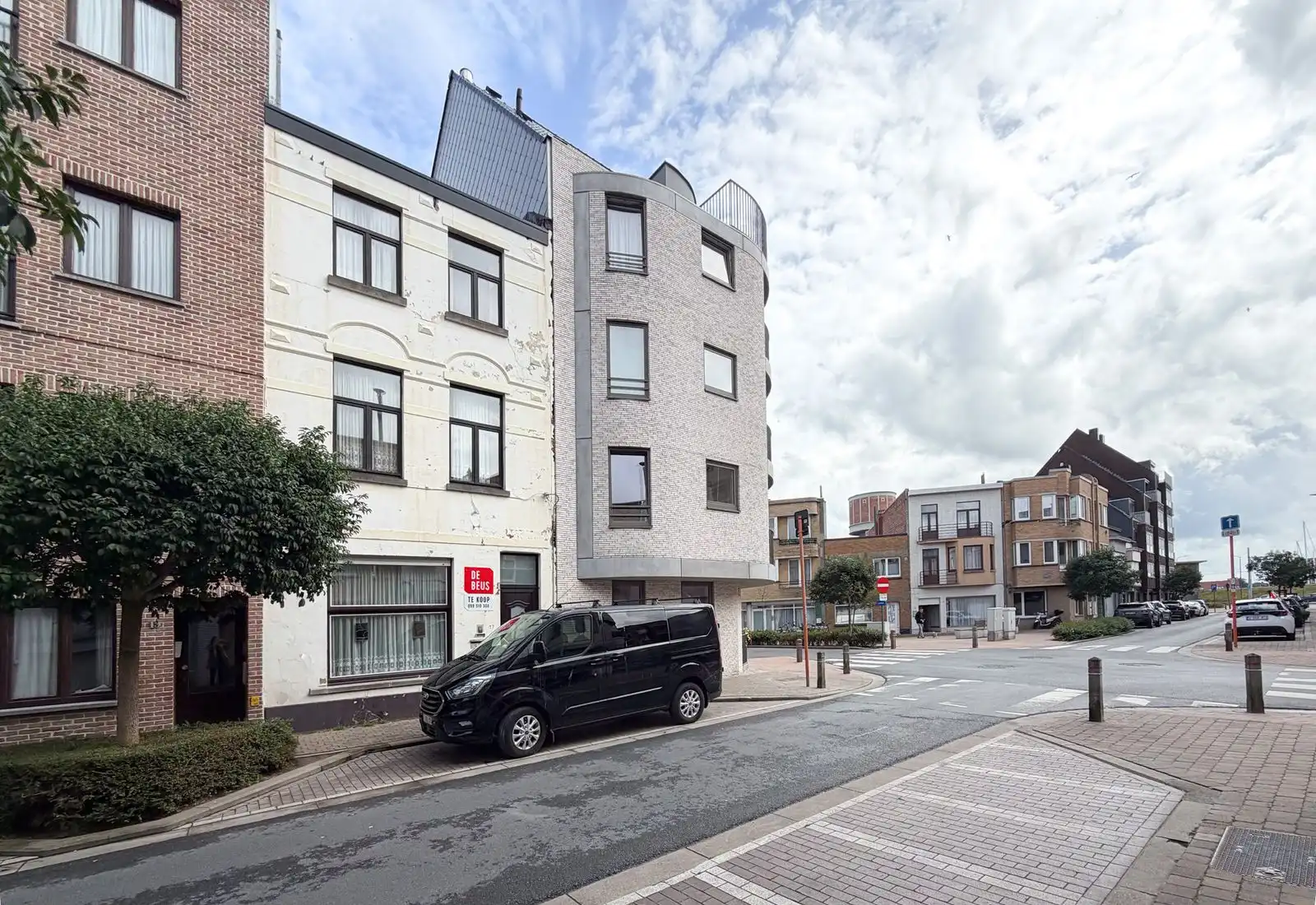 Te renoveren rijwoning met 4 slaapkamers vlak bij de jachthaven foto 2