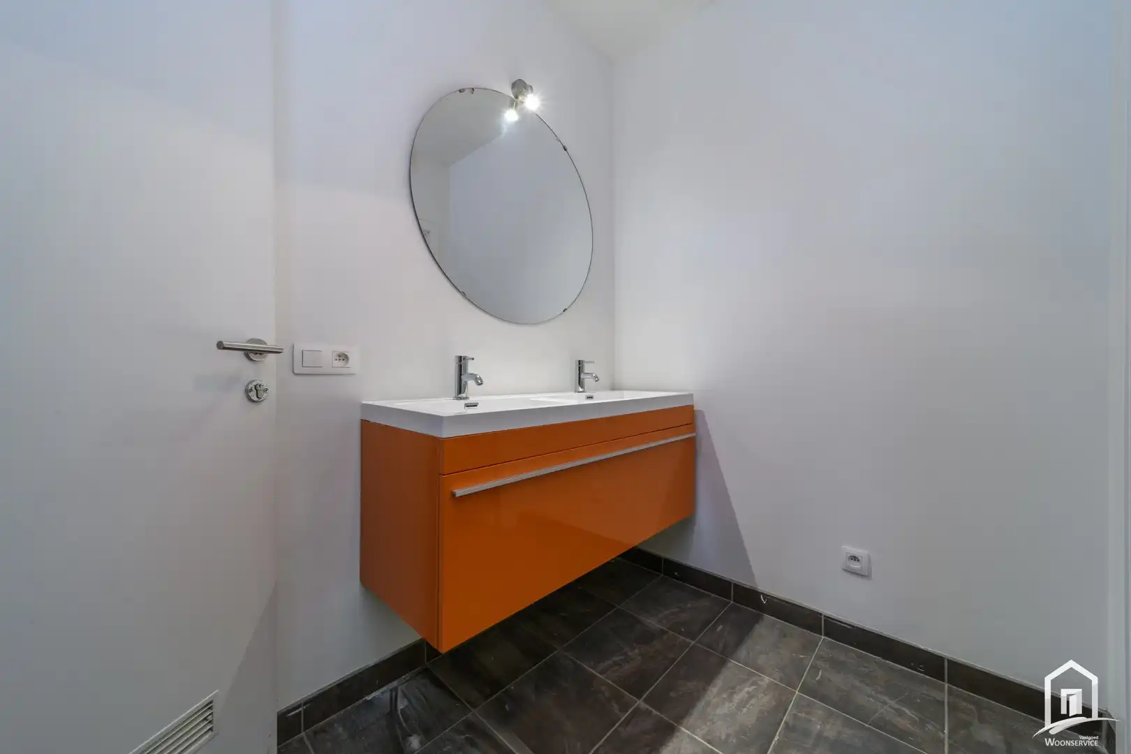 Multifunctioneel magazijn van 800 m² met burelen nabij centrum Aalst foto 10