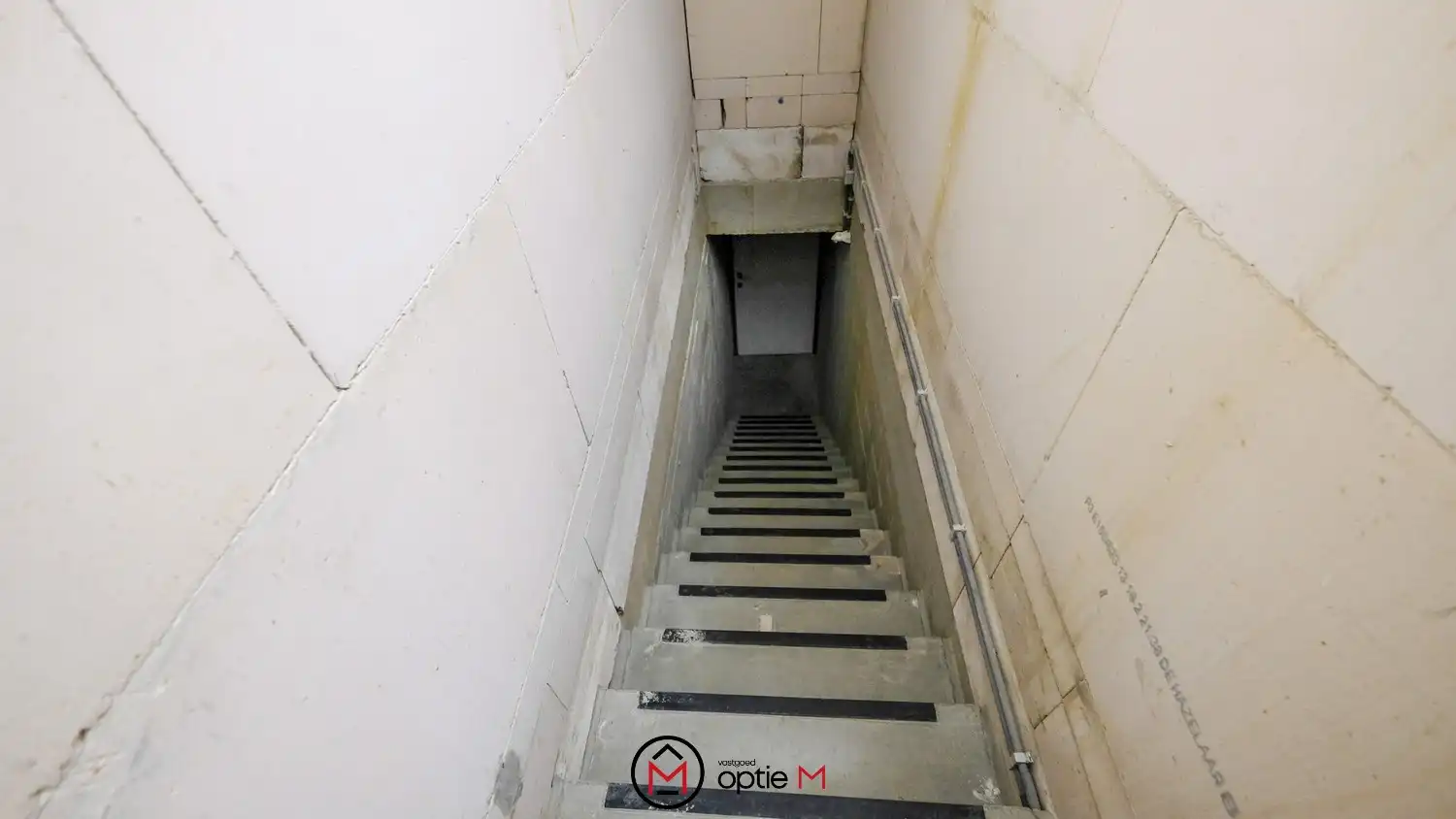 Modern handelspand te huur op toplocatie in Bilzen foto 11
