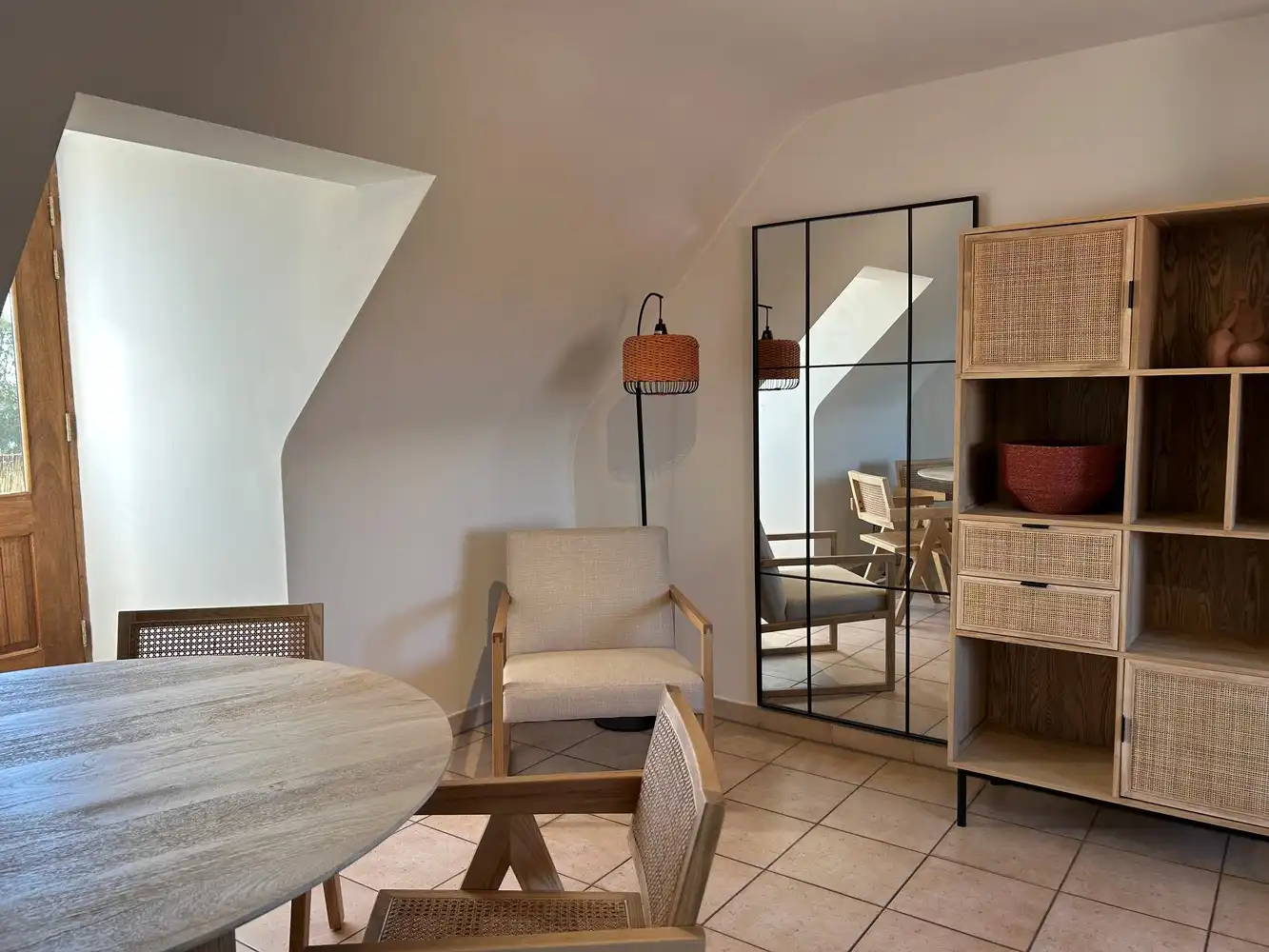 Ruim en lichtrijk 1-slaapkamerapp met terras! foto 3