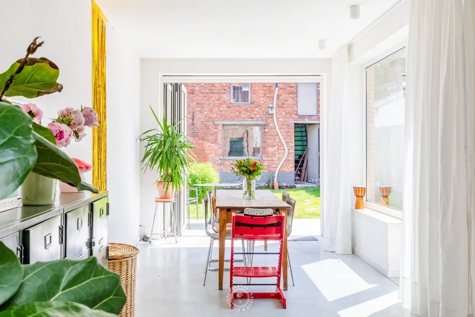 Energetisch gerenoveerde en karaktervolle woning nabij de Schelde foto {{pictureIndex}}