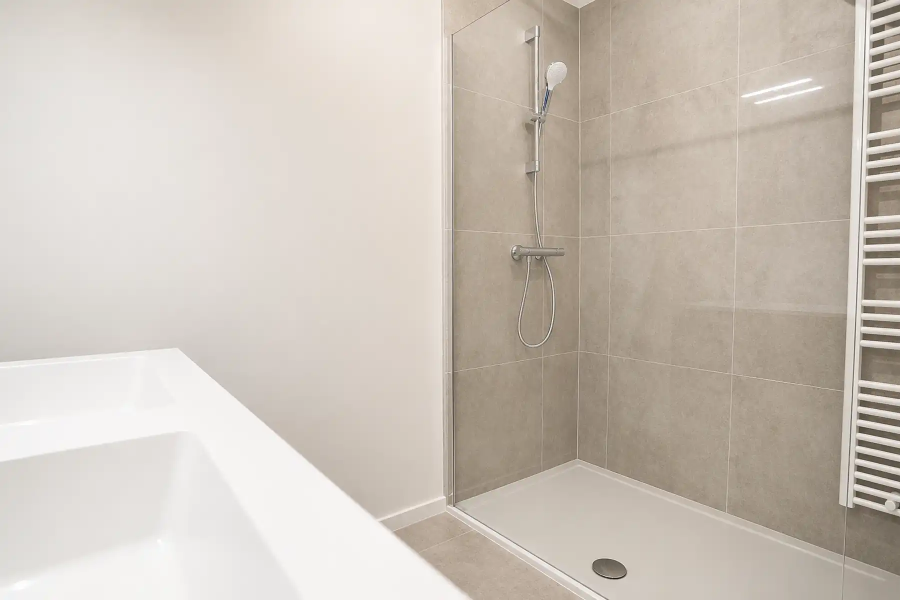 Nieuwbouwappartement te huur in Halle 2de verdiep – 2 kamers  terras foto 5