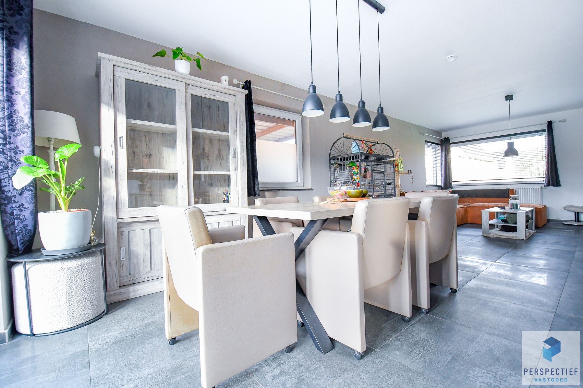 BEZOEKMOMENT WOENSDAG 26/11 VAN 16U30 TOT 18U |  Half vrijstaande woning met 3 SLPKS, TUIN & CARPORT foto 4