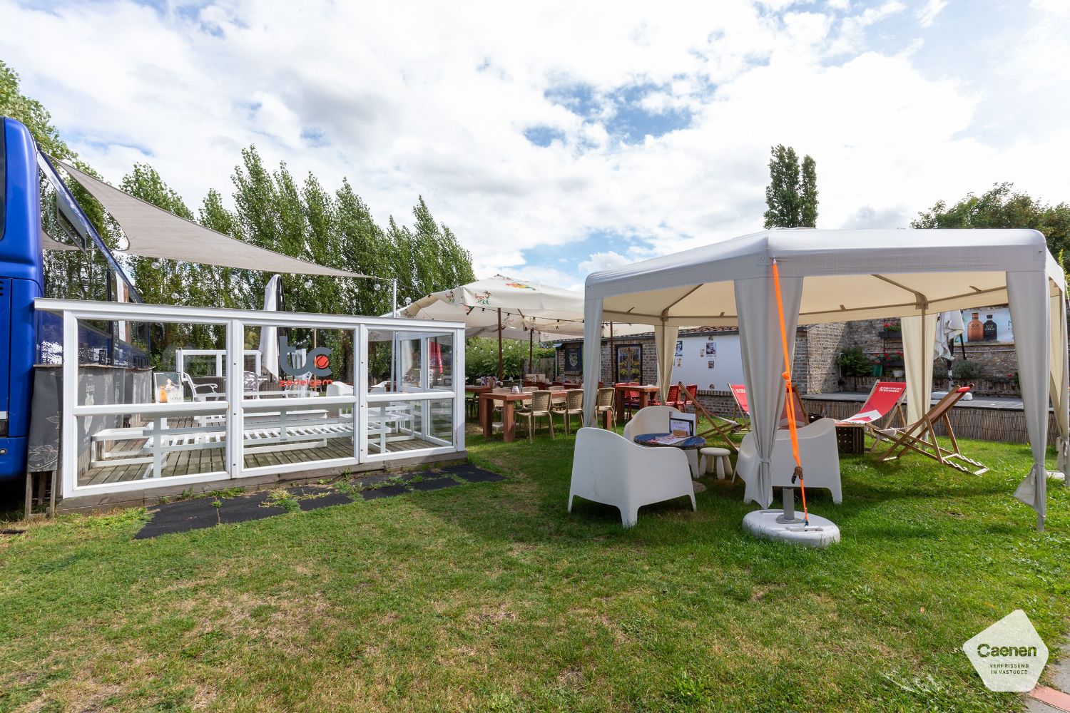 BRUISENDE ZOMERBAR / PASSAGE VELO met woonst op MAGNIFIEKE LOCATIE foto 10