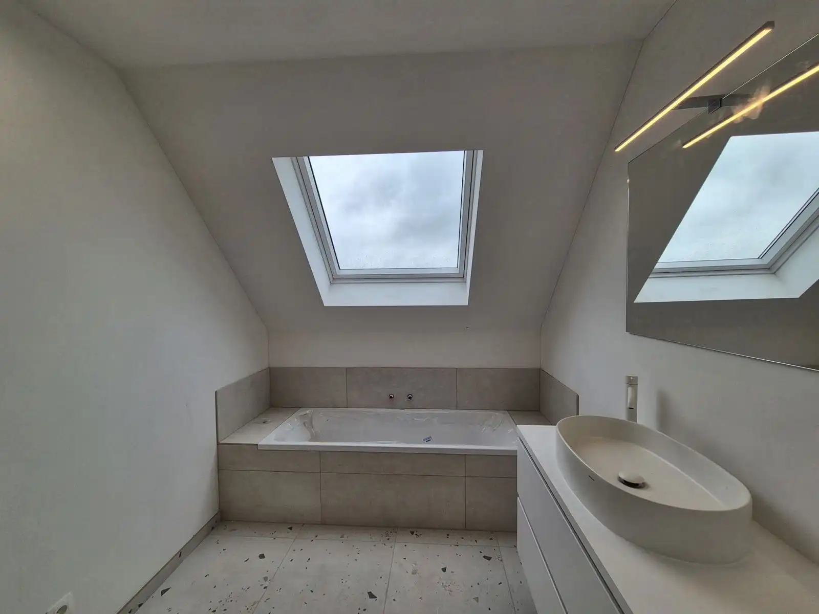 Triplex nieuwbouwappartement met 2 slaapkamers - 2 terrassen foto 9