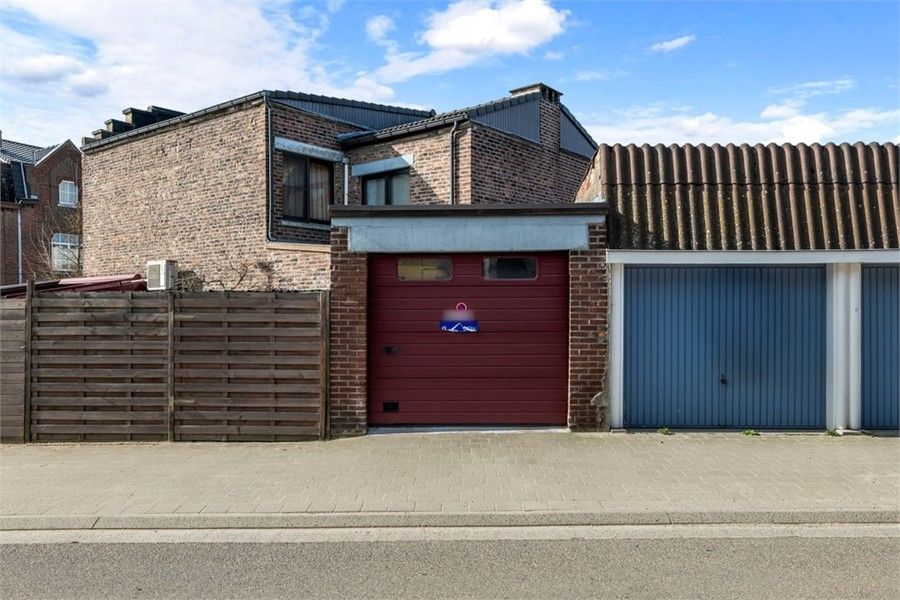KNUSSE WONING MET GARAGE VLAKBIJ HET CENTRUM VAN TONGEREN foto 5